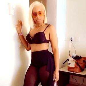 Meet your Posher, Jasmine